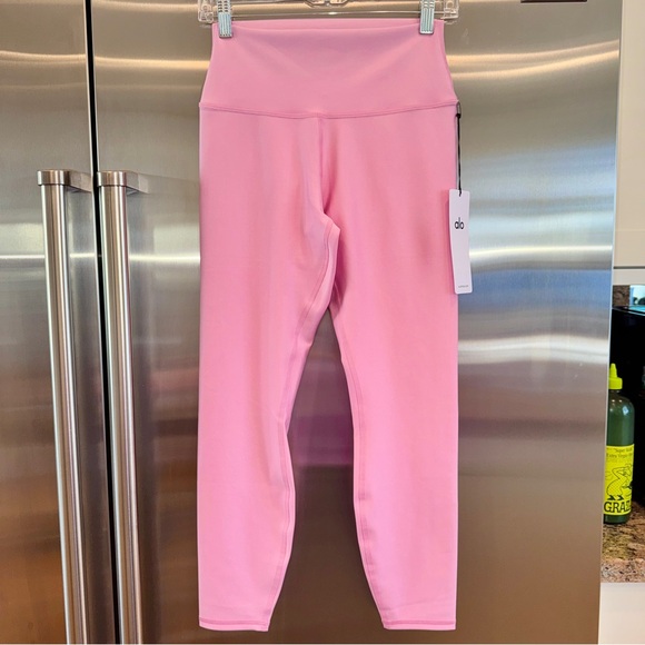 NWT Alo 7/8 Airlift High Waist Legging in Sweet Pink  Brand New Yoga Pants